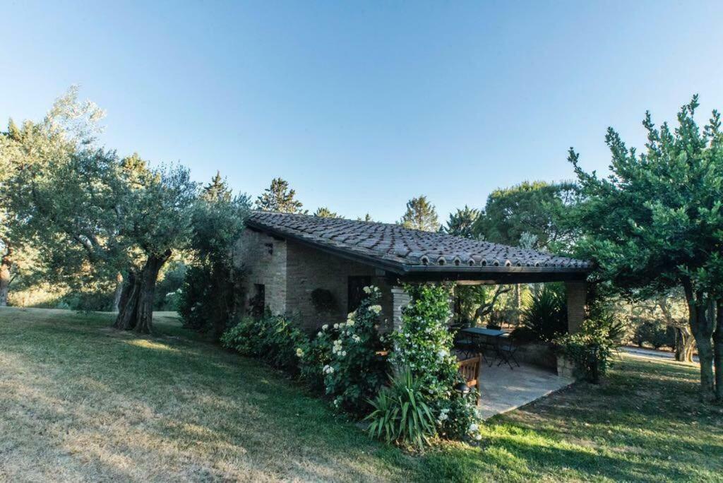 Dimora Borgogni: Country House Perugia Bagian luar foto